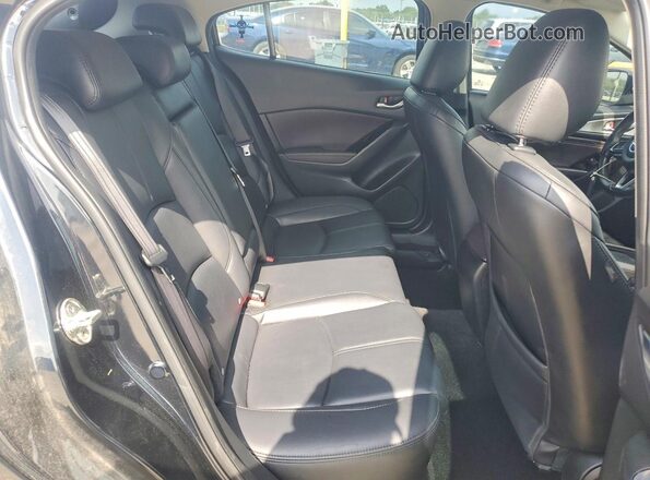 3MZBN1L37JM164315 2018 MAZDA 3 Black Rear interior view