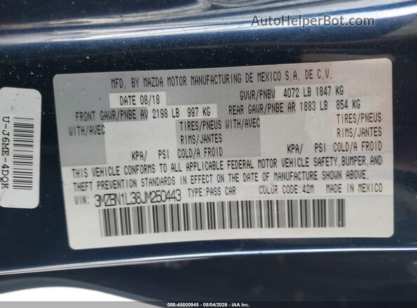 3MZBN1L38JM250443 2018 MAZDA 3 Blue Widok komory silnika