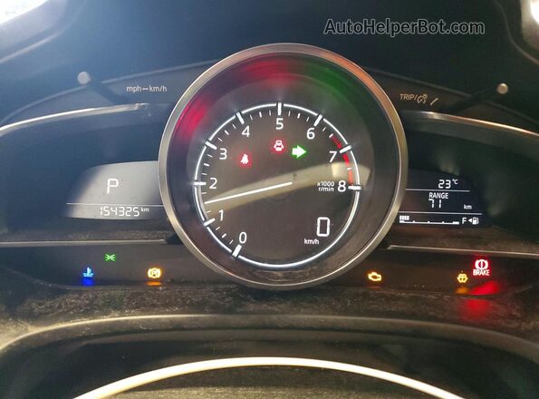 3MZBN1L70JM238449 2018 MAZDA 3 Black Widok zestawu wskaźników