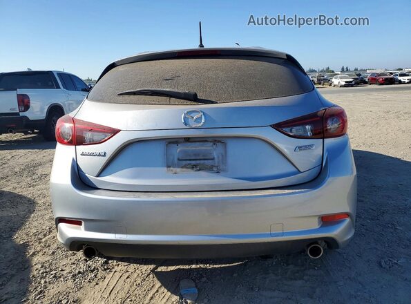 3MZBN1L74HM109852 2017 MAZDA 3 Silver Vista trasera