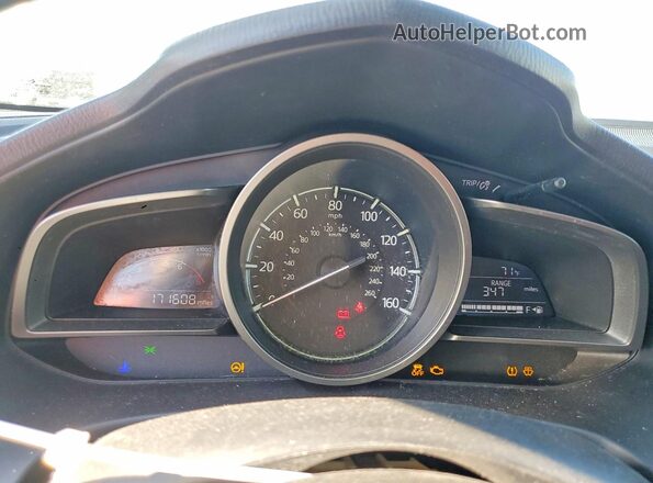 3MZBN1L74HM109852 2017 MAZDA 3 Silver Vista del cuadro de instrumentos