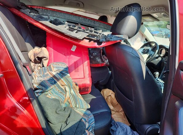 3MZBN1L79HM118319 2017 MAZDA 3 Red Widok tylnych siedzeń