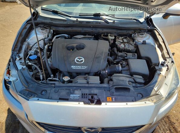 3MZBN1U70HM101553 2017 MAZDA 3 Silver Widok wnętrza z tyłu