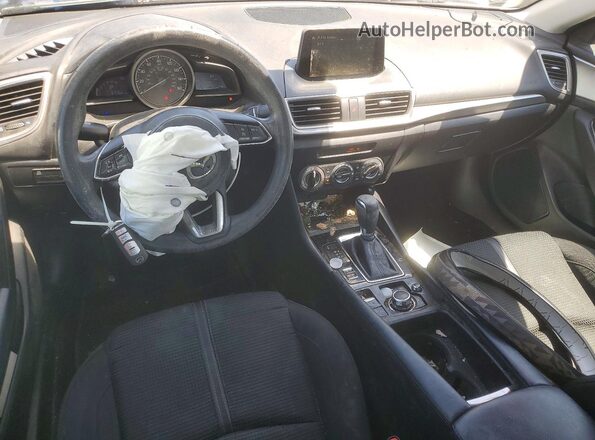 3MZBN1U71JM169561 2018 MAZDA 3 Белый Вид панели приборов