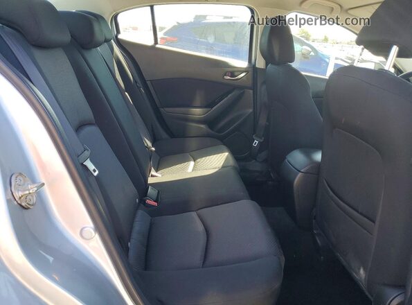 3MZBN1U72HM123151 2017 MAZDA 3 Серебряный Вид задних сидений