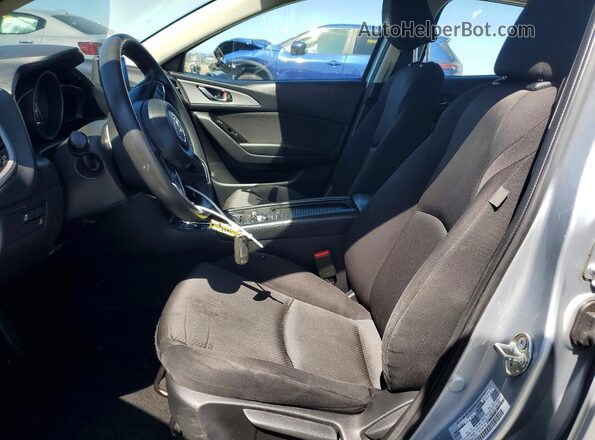 3MZBN1U72HM123151 2017 MAZDA 3 Серебряный Вид салона спереди