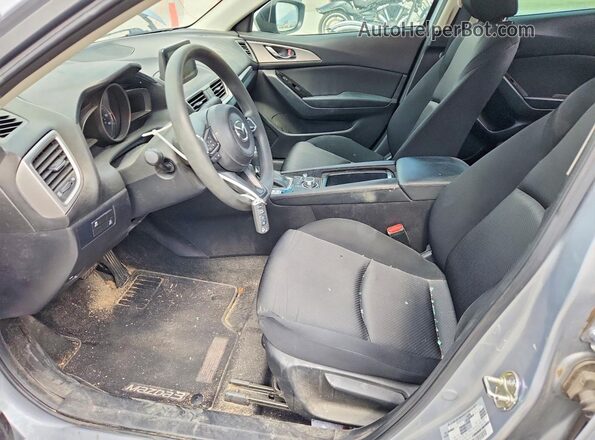 3MZBN1U74HM109204 2017 MAZDA 3 Silver Vista interior delantera