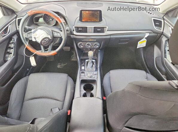 3MZBN1U74HM118906 2017 MAZDA 3 Red Vista del salpicadero