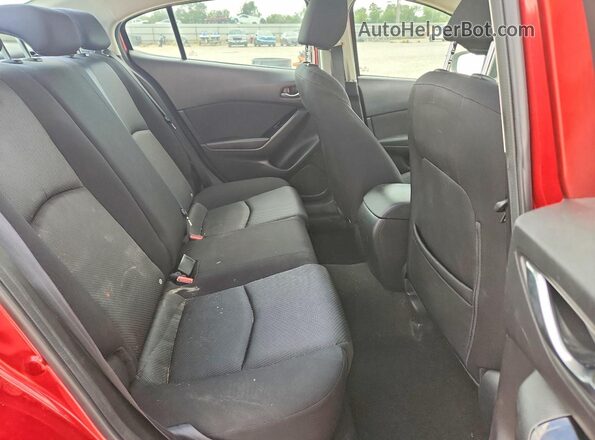3MZBN1U74HM118906 2017 MAZDA 3 Red Vista de los asientos traseros