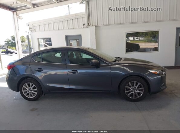 3MZBN1U75JM198531 2018 MAZDA 3 Gray Vista interior trasera
