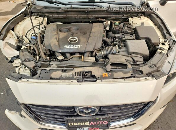 3MZBN1U75JM222942 2018 MAZDA 3 White Rear interior view