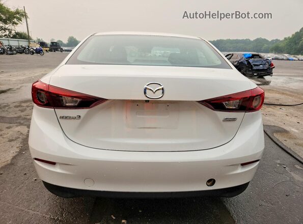 3MZBN1U75JM222942 2018 MAZDA 3 White Rear view