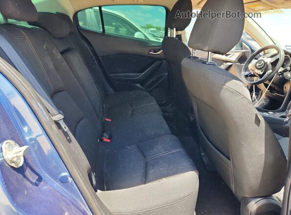3MZBN1U76JM180510 2018 MAZDA 3 Синий Вид задних сидений