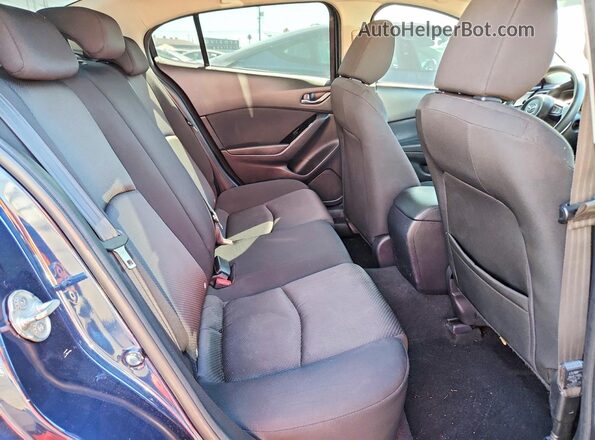 3MZBN1U78JM230968 2018 MAZDA 3 Blue უკანა სავარძლების ხედი