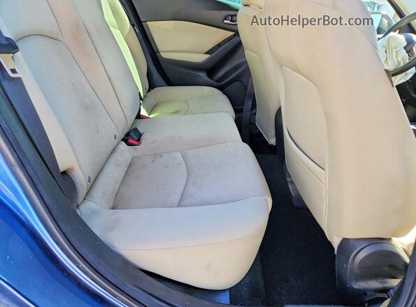 3MZBN1U79HM111479 2017 MAZDA 3 Синий Вид задних сидений
