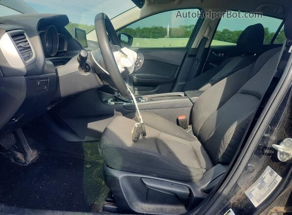 3MZBN1U79JM200913 2018 MAZDA 3 Черный Вид салона спереди