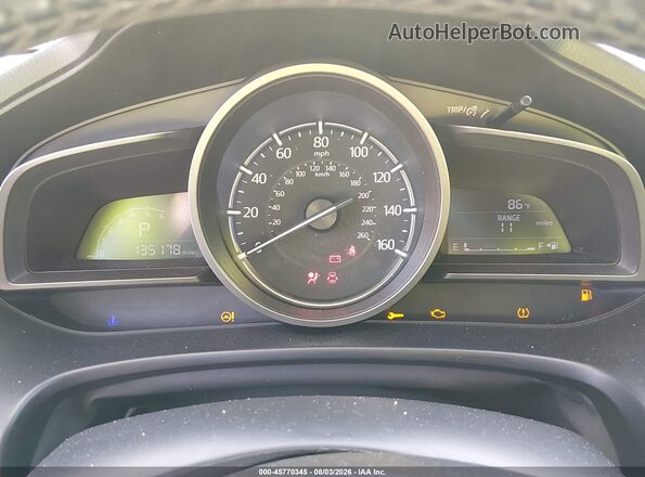 3MZBN1V30JM199629 2018 MAZDA 3 Silver Vista de los asientos traseros