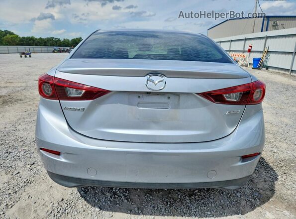 3MZBN1V30JM206045 2018 MAZDA 3 Silver Widok z tyłu