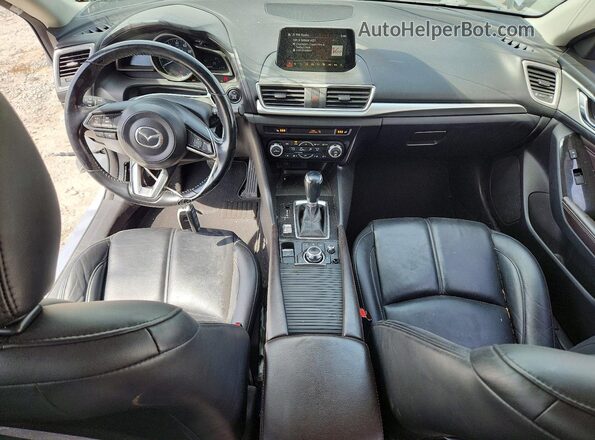 3MZBN1V30JM206045 2018 MAZDA 3 Silver Widok deski rozdzielczej