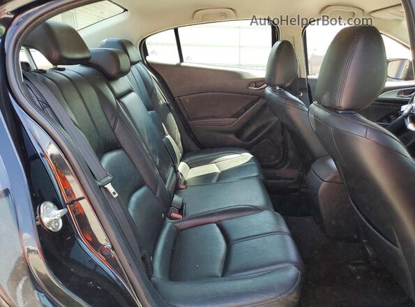 3MZBN1V31JM163318 2018 MAZDA 3 Black Вид задніх сидінь