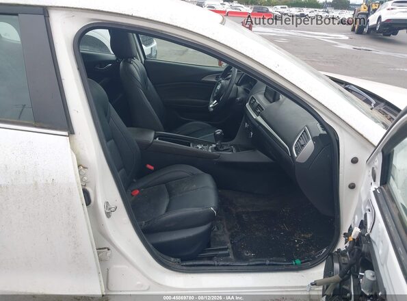 3MZBN1V31JM192236 2018 MAZDA 3 White Front interior view