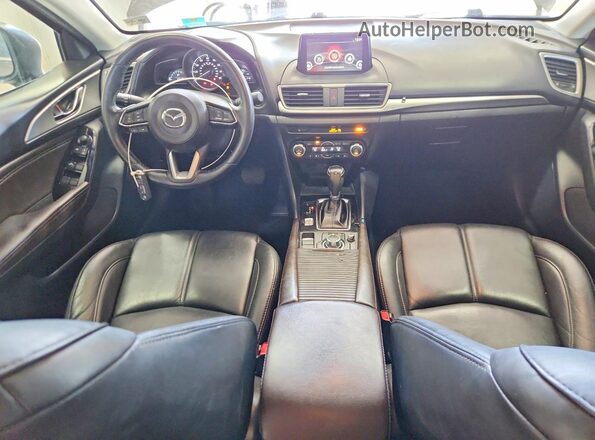 3MZBN1V31JM242097 2018 MAZDA 3 Gray Widok deski rozdzielczej