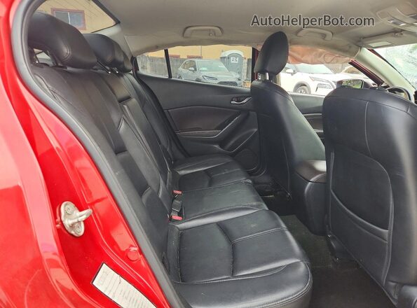 3MZBN1V32JM210212 2018 MAZDA 3 Red Հետևի նստատեղերի տեսք