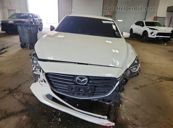 3MZBN1V33JM233482 2018 MAZDA 3 White Front view