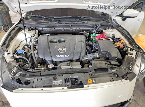 3MZBN1V33JM233482 2018 MAZDA 3 White Rear interior view
