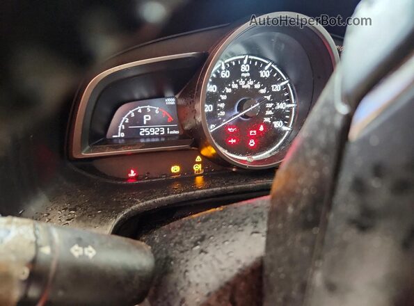 3MZBN1V34JM200538 2018 MAZDA 3 Red Սարքավորումների վահանակի տեսք