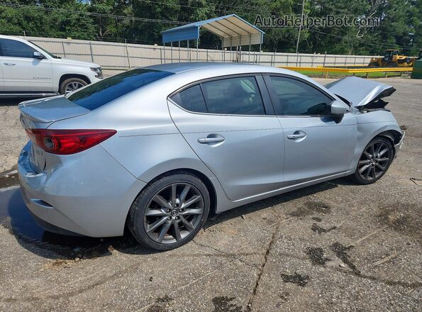 3MZBN1V36JM201108 2018 MAZDA 3 Silver Rear right