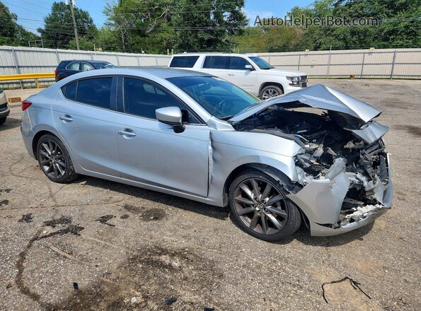 3MZBN1V36JM201108 2018 MAZDA 3 Silver Front right
