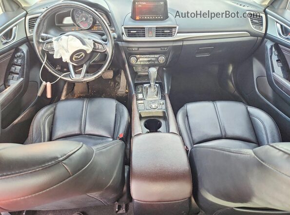 3MZBN1V36JM201108 2018 MAZDA 3 Silver Dashboard view