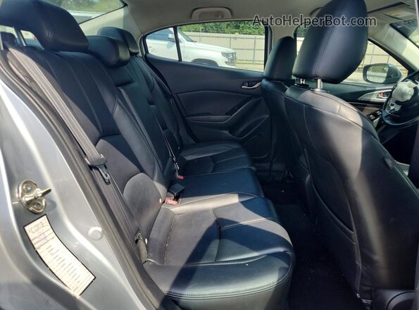 3MZBN1V36JM201108 2018 MAZDA 3 Silver Rear seats view