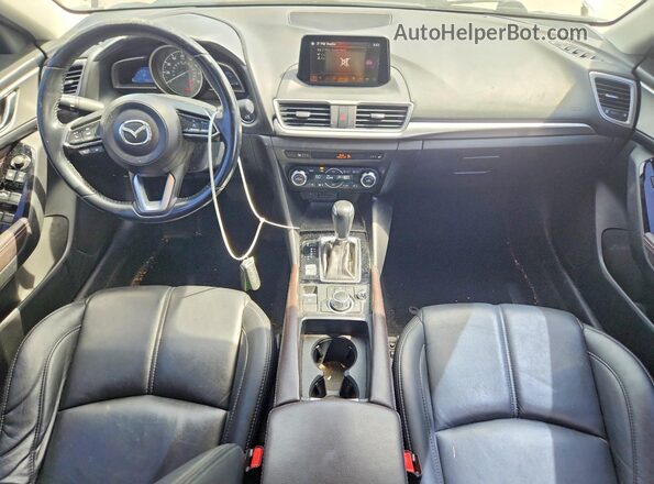 3MZBN1V38JM229248 2018 MAZDA 3 Gray Dashboard view