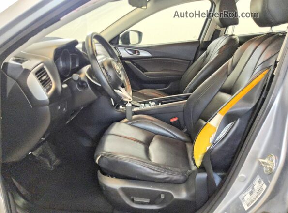 3MZBN1V3XJM208224 2018 MAZDA 3 Gray Սալոնի դիմացի տեսք