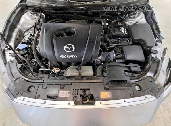 3MZBN1V3XJM208224 2018 MAZDA 3 Gray Սալոնի հետևի տեսք