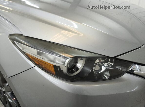 3MZBN1V3XJM208224 2018 MAZDA 3 Gray Սալոնի 360 աստիճան տեսք