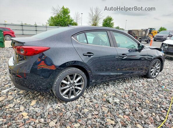 3MZBN1V3XJM239764 2018 MAZDA 3 Black Задня права чверть