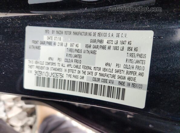 3MZBN1V3XJM239764 2018 MAZDA 3 Black Вид підкапотного простору