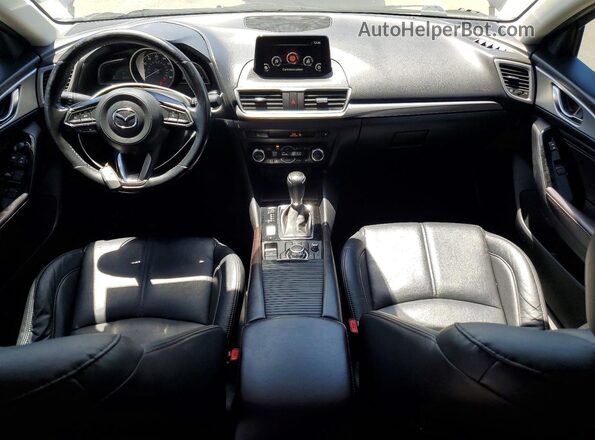 3MZBN1V70HM115239 2017 MAZDA 3 Blue Vista del salpicadero