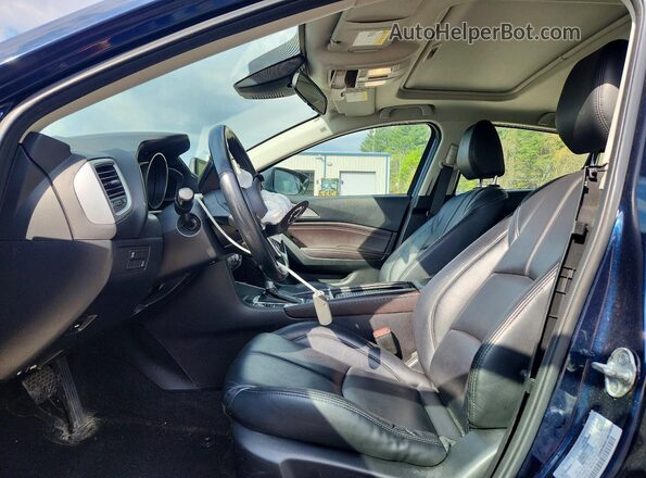 3MZBN1V72HM148176 2017 MAZDA 3 Синий Вид салона спереди