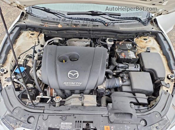 3MZBN1V73HM136408 2017 MAZDA 3 White Widok wnętrza z tyłu