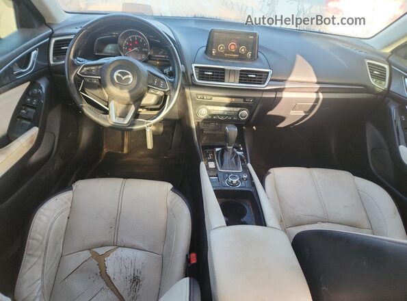 3MZBN1W35JM213717 2018 MAZDA 3 Red Dashboard view