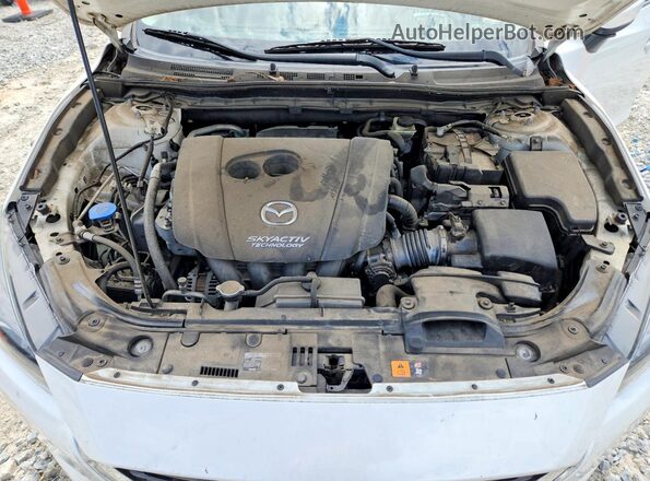 3MZBN1W38HM128106 2017 MAZDA 3 White Rear interior view