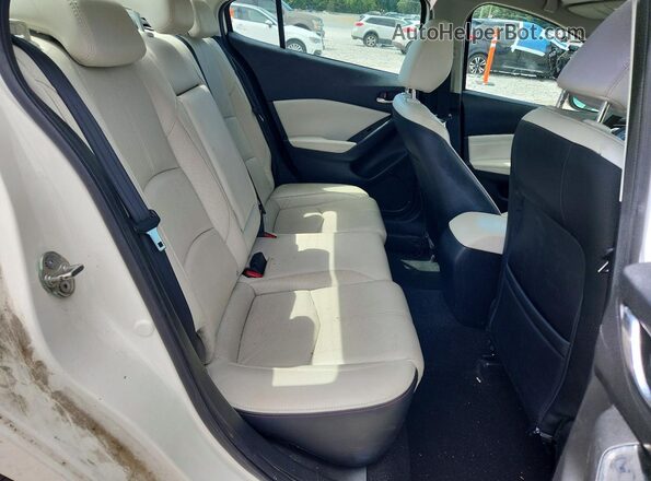 3MZBN1W38HM128106 2017 MAZDA 3 White Rear seats view