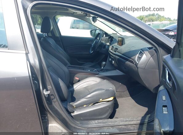 3MZBN1W39JM174159 2018 MAZDA 3 Серый Вид салона спереди