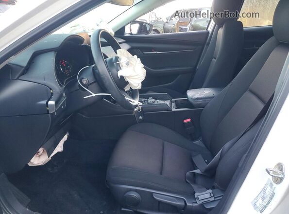 3MZBPAAL9MM205058 2021 MAZDA 3 White Front interior view