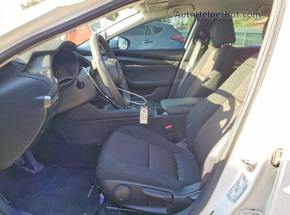 3MZBPABL5KM112694 2019 MAZDA 3 Белый Вид салона спереди
