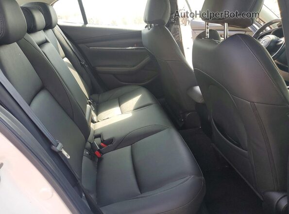 3MZBPACL2MM200426 2021 MAZDA 3 White Vista de los asientos traseros